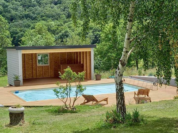Terrasse pour piscines près de Castres