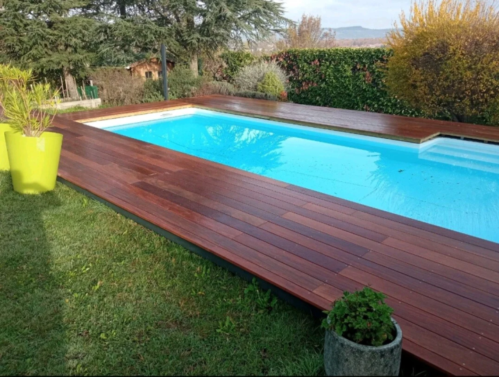 Terrasse pour piscines près de Castres
