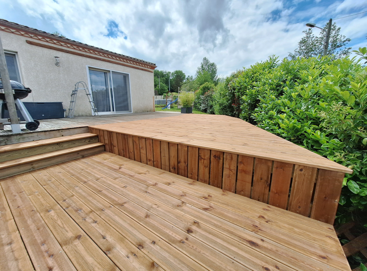 Pose de terrasse près de Castres