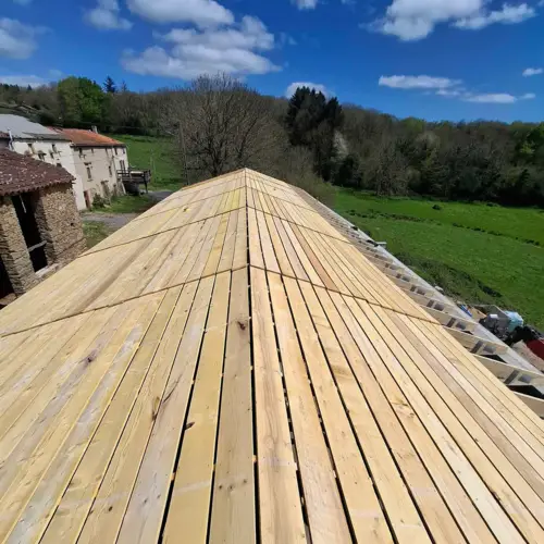 Construction de charpente en bois près de Castres