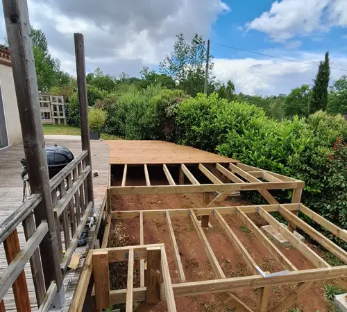 Pose de terrasse près de Castres
