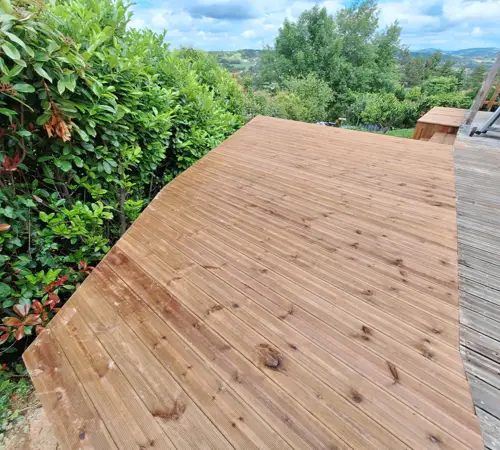 Pose de terrasse près de Castres