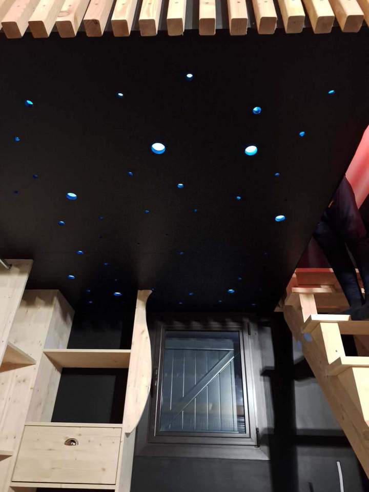 Meuble en bois près de Castres