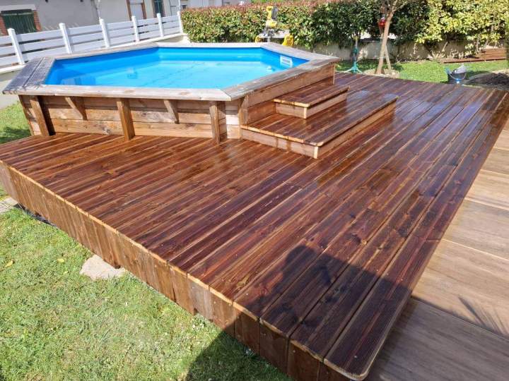 Terrasse en bois près de Castres