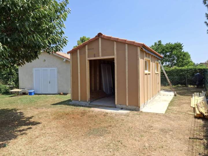 Maison en bois en construction près de Castres