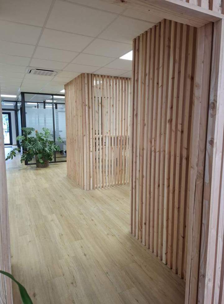 Aménagement intérieur en bois près de Castres