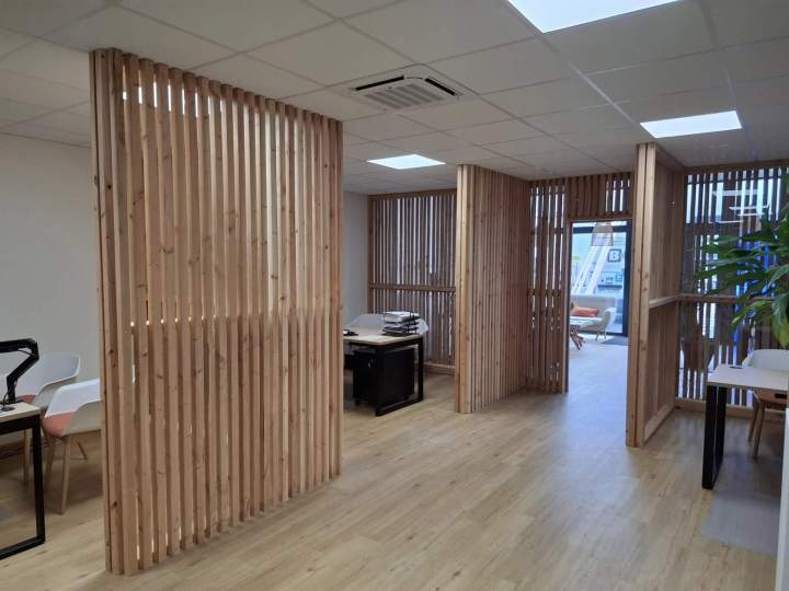 Aménagement intérieur en bois près de Castres