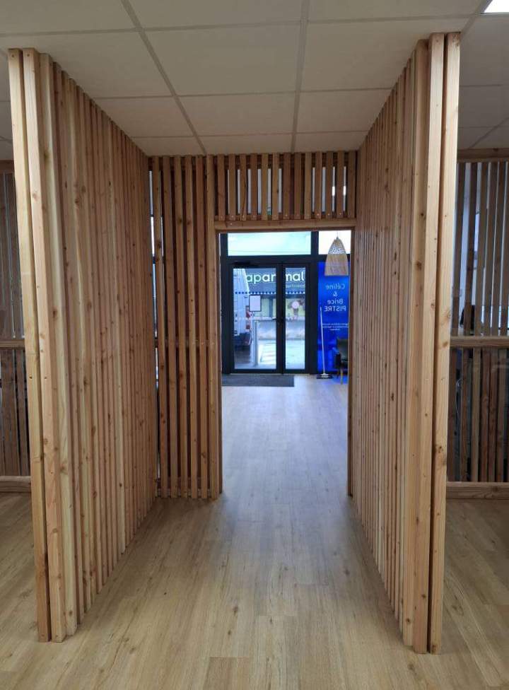 Aménagement intérieur en bois près de Castres