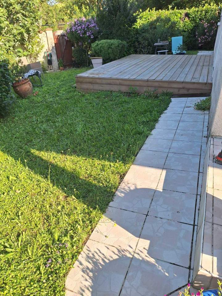 Terrasse en bois près de Castres